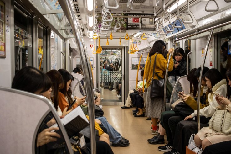 A crowded train in Japan