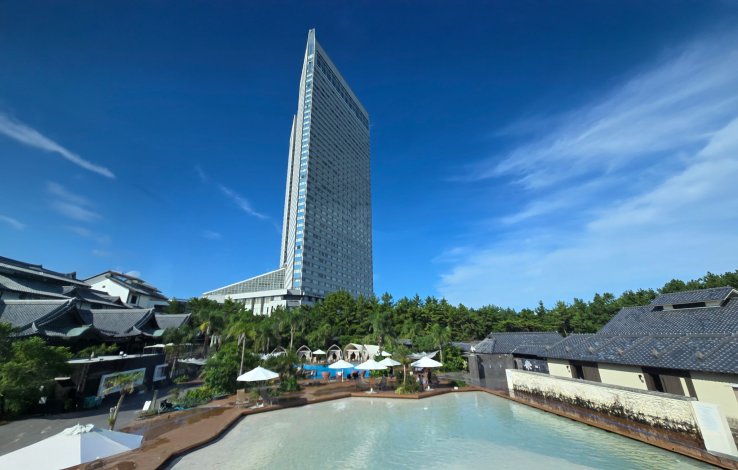 THE LIVING GARDEN "Kids Pool" at Phoenix Seagaia Ocean Tower