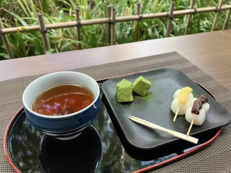 Tea and sweets will be available at Oukatei Café 