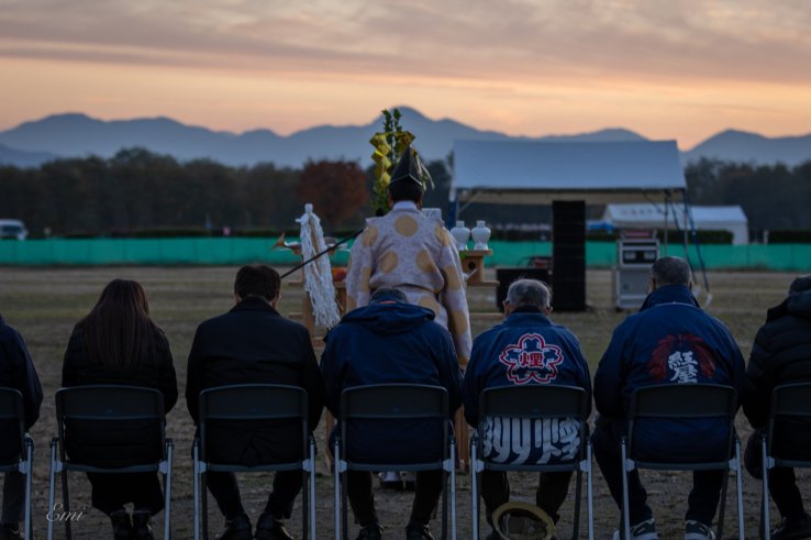A ceremony where prayers for safety are offered, with representatives of pyrotechnicians gathered together.