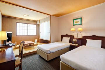 Japanese-Western-style room