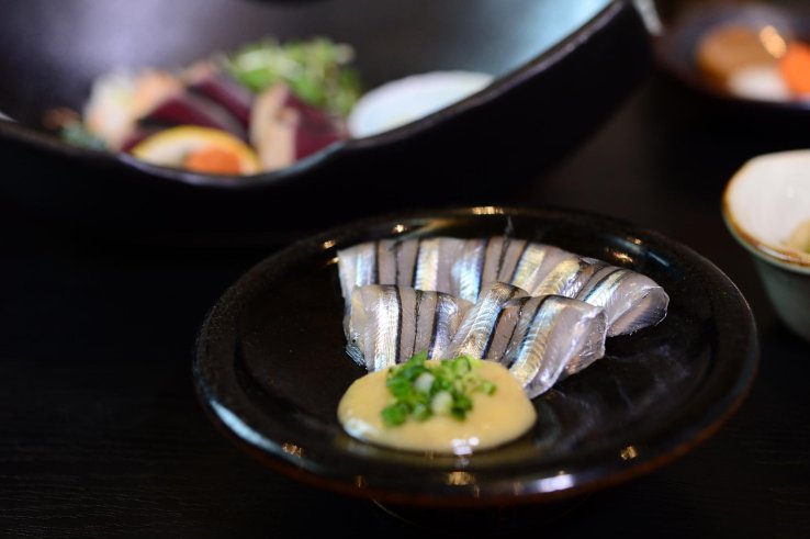 Silver-stripe round herring sashimi (© K.P.V.B)