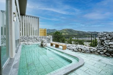 Open-air bath