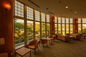 Kamenoi Hotel Kochi's common lobby