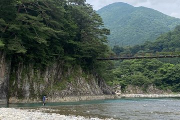 How to Go Fishing in Shirakawa-go