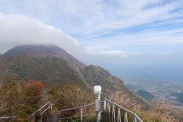 <p>Awan mengaburkan dekatnya bahaya</p>
