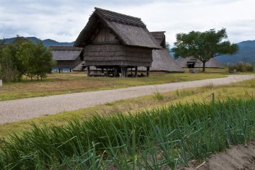 <p>As well as agricultural work, the extended family that lived in South Village wove hemp cloth and silk.</p>