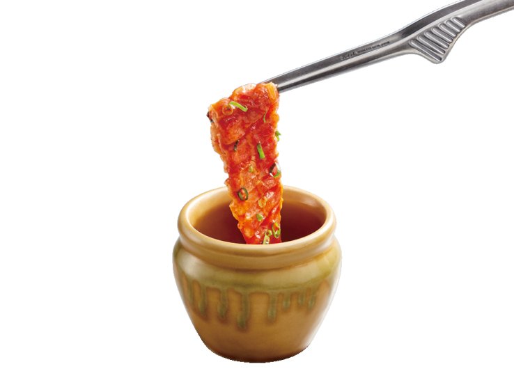 Pot marinated pork belly kalbi with original Haisai sauce (649 JPY including tax), a sweet and slightly spicy dish that showcases Okinawa's love of pork