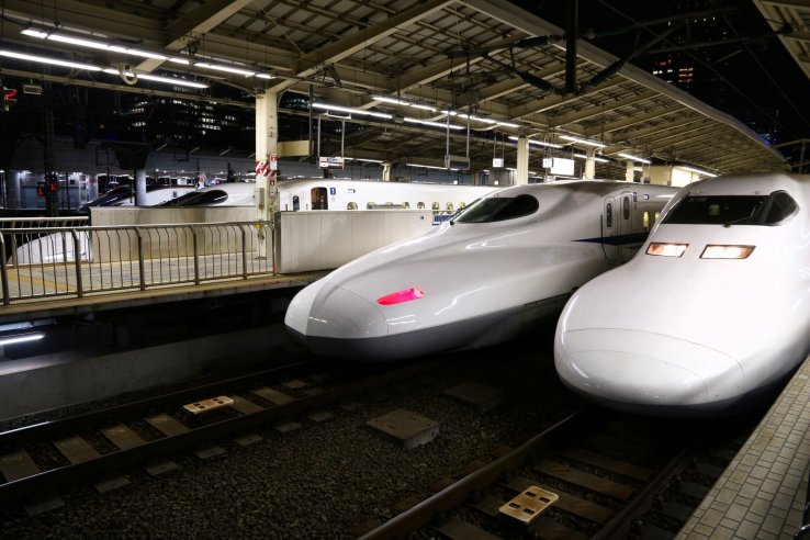 Nozomi and Hikari trains on the Tokaido Shinkansen Line