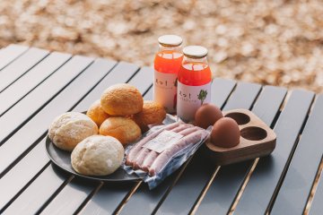 Breakfast set (serves two)