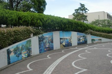 Mural by Hideto Suzuki