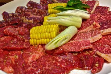 Karubiya-King (feeds 4~5 people) ¥5,480 on the Ozar Yakiniku page