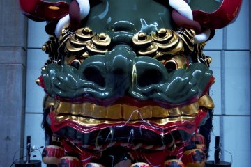 The Aojishi or blue(green) lion (中町の青獅子) presented by Naka-machi (1824)