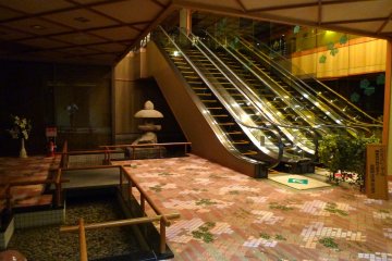 The common areas have a very Japanese atmosphere.