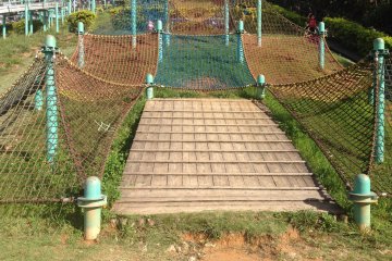 There's other intersting equipment for children to explore at Tobaru Park