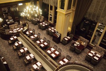Guests are entitled to daily breakfast at either the Adnis restaurant or the Japanese restaurant Shiki.