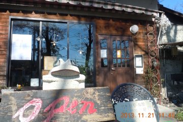 The last time we wanted to dine here it was closed so we were relieved to see the open sign this time