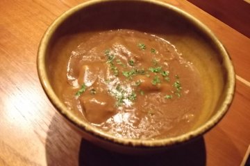 <p>Cafe Park Curry Rice</p>