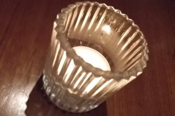 <p>In the evening, the lights dim and the candles are lit</p>
