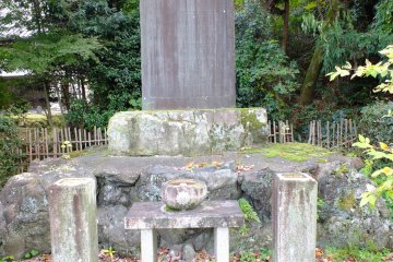 <p>Monument on the temple&nbsp;grounds</p>