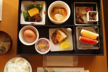 <p>The Japanese breakfast option that comes with various condiments, raw egg, natto, rice, mackerel fish, miso soup, and fruit.</p>