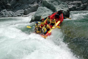Taking on the main drop at Ni-dan
