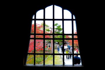 Window of Kaizan-do Hall