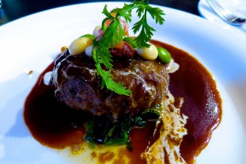 <p>Hamburg steak</p>