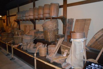 Berbagai alat-alat pembuatan sake