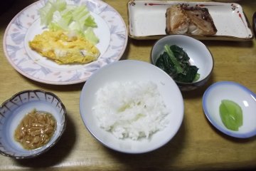 <p>My first breakfast</p>