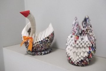 <p>Small decorations give the ryokan a homelike touch</p>