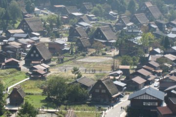 Vue de Rêve sur les Maisons Gasshō