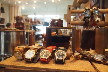 <p>Other than the usual leather wallets and bags, you can also see creative uses of leather here.&nbsp;</p>
