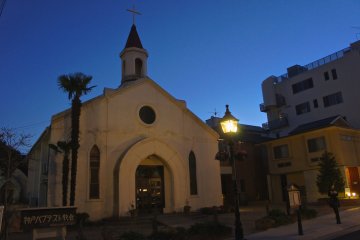 <p>Twilight hour view of the Kobe Baptist Church</p>