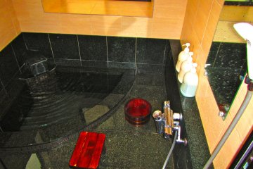<p>Soap, shampoo and conditioner are included</p>