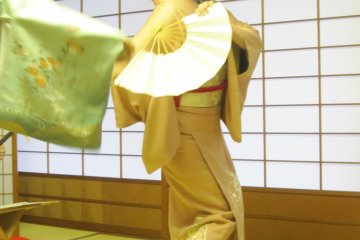 How long does it take to achieve this graceful motion?