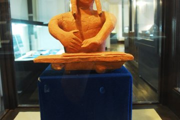 <p>Human figure&nbsp;of Haniwa</p>