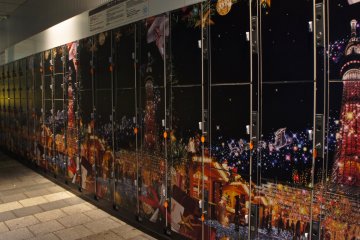 Even the lockers at the Tokyo&nbsp;Skytree&nbsp;reflect the Christmas and illumination mood.