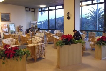 <p>The comfortable lobby</p>