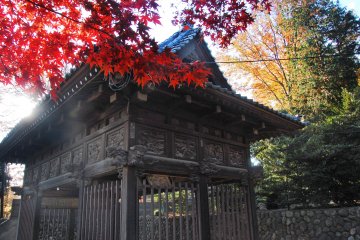 Haiden, oratory or hall of worship.