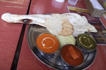 <p>My lunch: butter chicken, pork, spinach and lushroom</p>