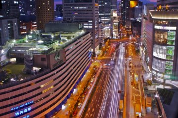 <p>Traffic trail&nbsp;photograph on the Midouji side view as seen from the Sky Lobby</p>