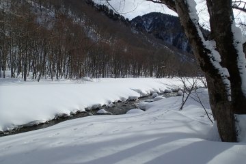 <p>The Yubiso river snakes its way up the valley</p>