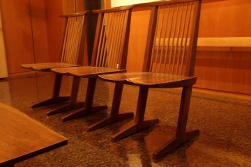 <p>"Conoid Chair" by George Nakashima</p>