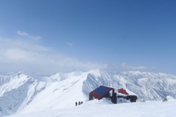 <p>This hut is open year round providing accommodation and food</p>