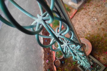 <p>Detail penangkap tetes air hujan</p>
