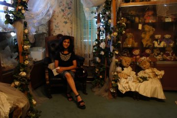 <p>The museum is unique since you can play with the stuffed toys on display with no&nbsp;restrictions on taking snaps inside the house.</p>