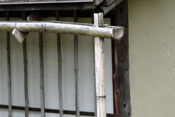 <p>Take a look at this ingenious bamboo rain gutter system</p>