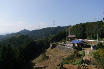 <p>Between Mt. Takasashi and Mt. Monomi</p>