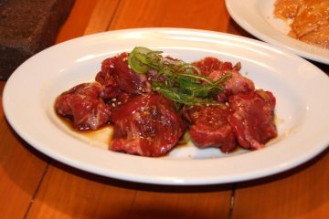 Each portion is not big, so you can try a variety of plates. Sometimes I try the same meat with different sauce or spices, or sometimes I try different types of meat. There is no rule, so you can enjoy the BBQ however you want!